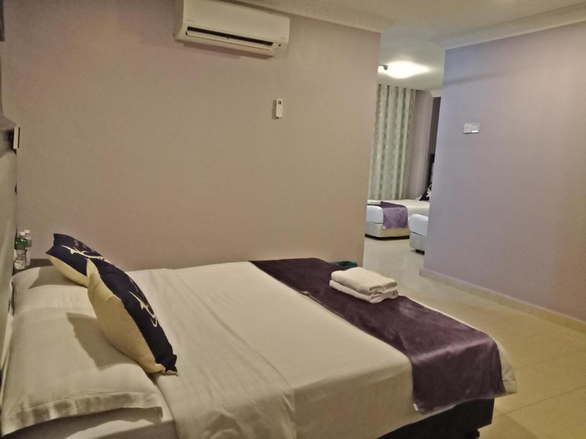 T Hotel Johor Bahru Skudai Exteriör bild
