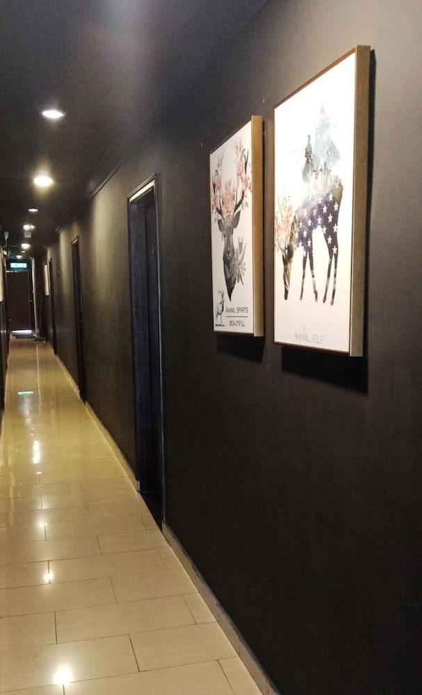 T Hotel Johor Bahru Skudai Exteriör bild