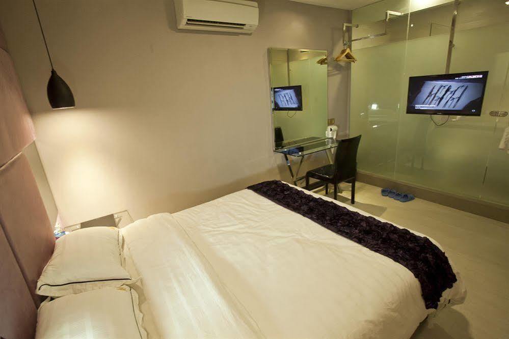 T Hotel Johor Bahru Skudai Exteriör bild